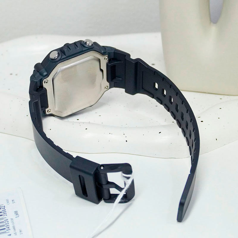 Casio AE-1600H-1AVEF Casio AE-1600H-1AVEF