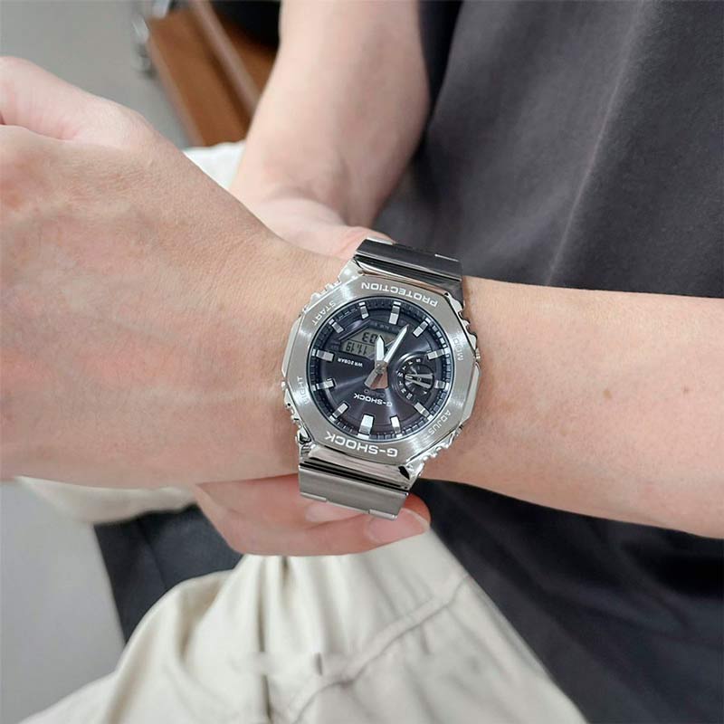 Casio GM-2110D-8AER Casio GM-2110D-8AER