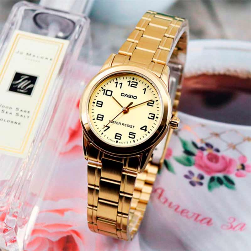 Casio LTP-V001G-9B Casio LTP-V001G-9B