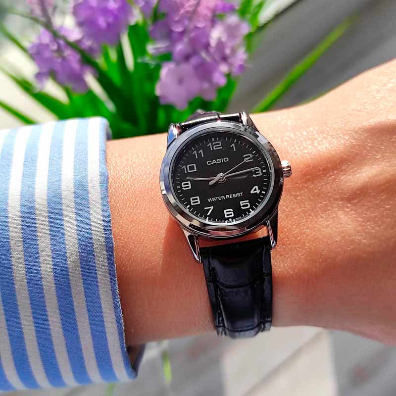 Casio LTP-V001L-1B Casio LTP-V001L-1B