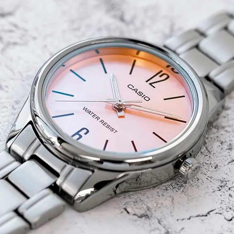 Casio LTP-V005D-4B Casio LTP-V005D-4B