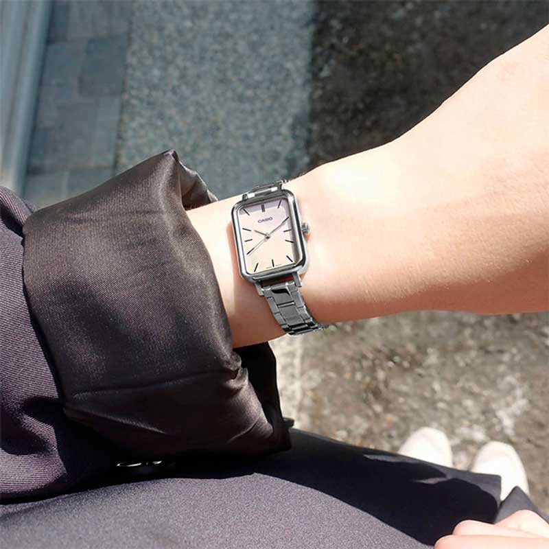 Casio LTP-V009D-4E Casio LTP-V009D-4E